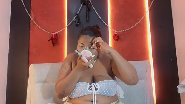 Cristal hott1 online show from April 2026 07:59:01 PM