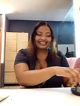 Cristal hott1 online show from February 2026 07:22:01 PM