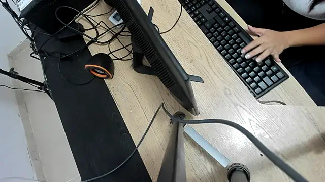 Tatihot69 online show from November 2025 08:31:01 PM