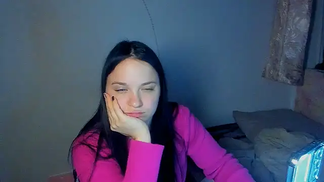 Snapshot of VoxxAura chatting on November 2025 07:29:02 PM VoxxAura online show from November 2025 07:29:02 PM