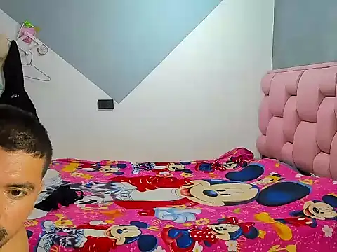 Snapshot of patrickMilena chatting on June 2026 10:20:01 AM patrickMilena online show from June 2026 10:20:01 AM