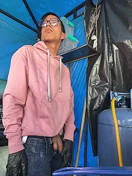 diegoand0911 online show from April 2026 03:41:01 PM