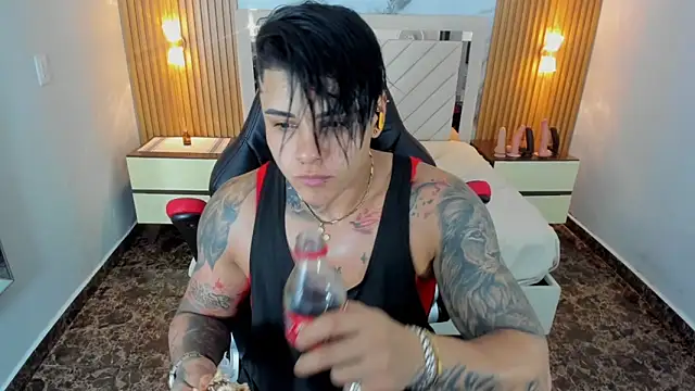 KAROLLJONES1 online show from June 2026 02:24:02 AM