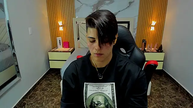 KAROLLJONES1 online show from February 2026 07:35:02 PM