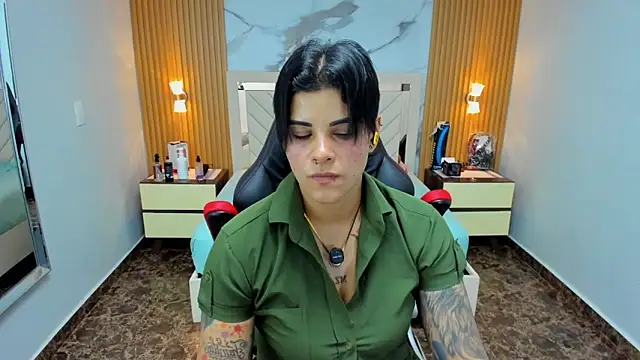 KAROLLJONES1 online show from January 2026 07:20:02 PM