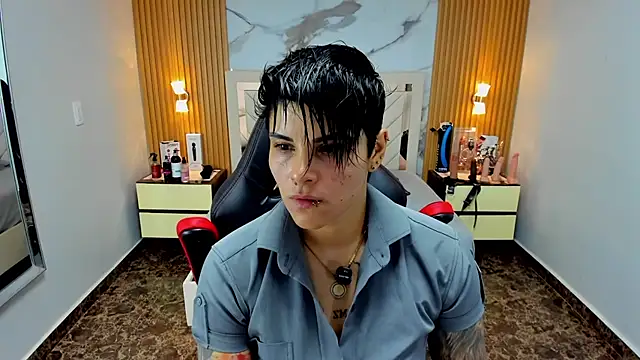 KAROLLJONES1 online show from December 2025 07:23:02 PM