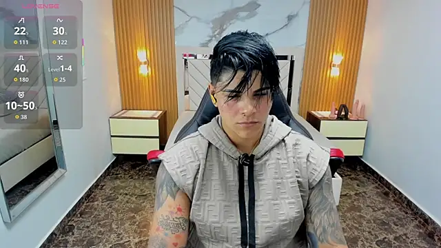 KAROLLJONES1 online show from April 2026 07:17:01 PM