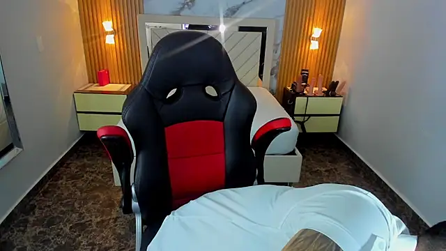 KAROLLJONES1 online show from February 2026 07:44:02 PM