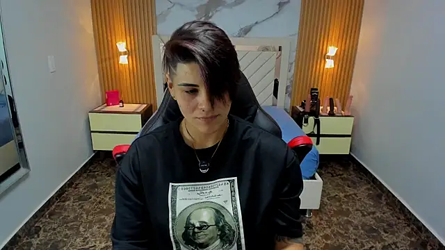 KAROLLJONES1 online show from February 2026 07:02:01 PM