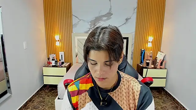 KAROLLJONES1 online show from November 2025 07:40:02 PM