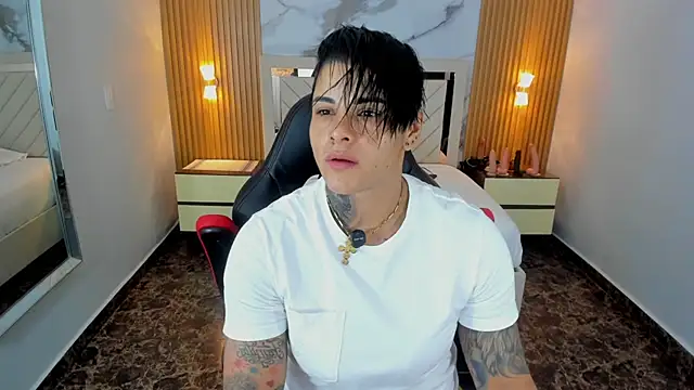 KAROLLJONES1 online show from July 2026 12:22:02 PM