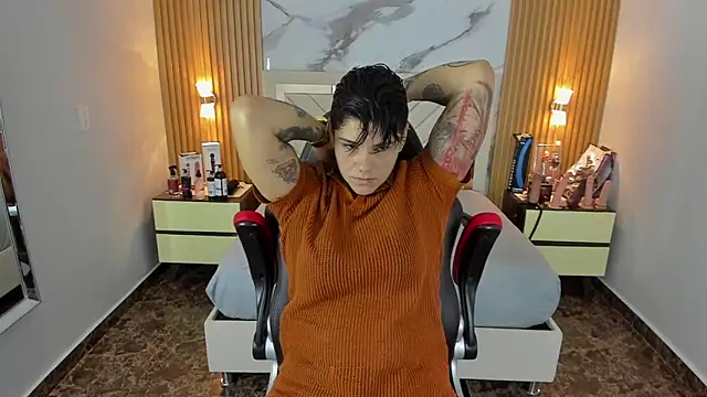 KAROLLJONES1 online show from October 2025 08:09:02 PM