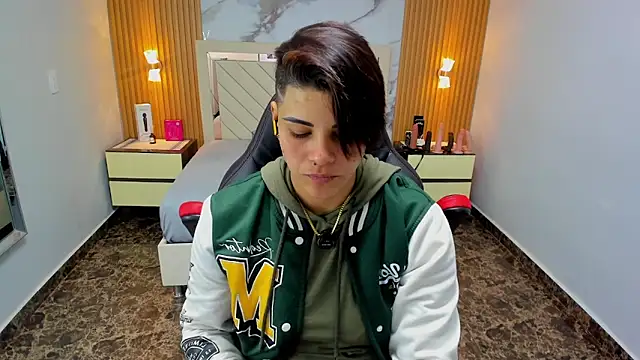 KAROLLJONES1 online show from February 2026 12:27:02 PM