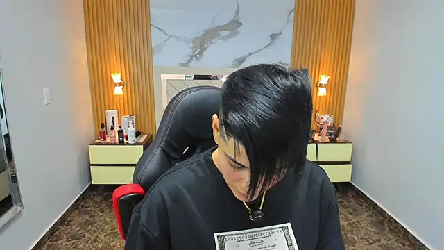 KAROLLJONES1 online show from January 2026 07:31:02 PM