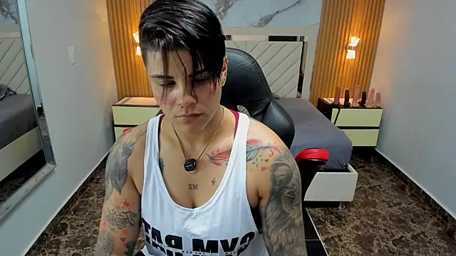 KAROLLJONES1 online show from March 2026 07:38:01 PM