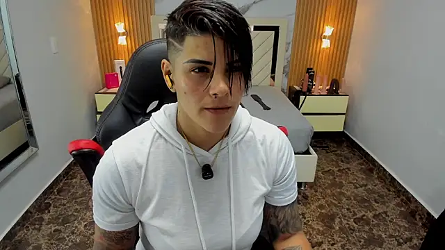 KAROLLJONES1 online show from February 2026 07:36:01 PM