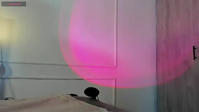 Snapshot of Ice_Princess_ chatting on November 2025 12:52:02 PM Ice Princess online show from November 2025 12:52:02 PM