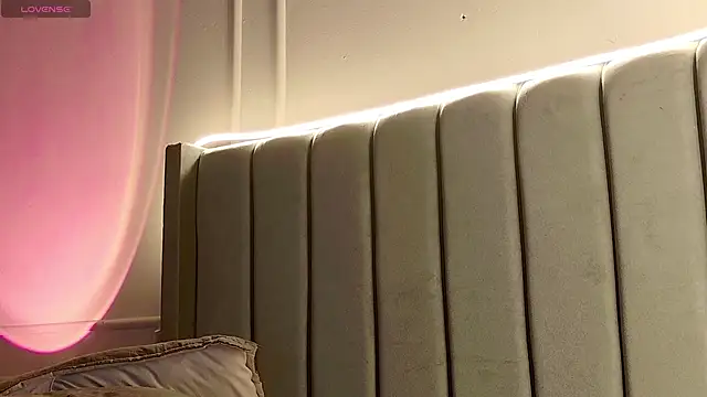 Snapshot of Ice_Princess_ chatting on November 2025 11:31:01 AM Ice Princess online show from November 2025 11:31:01 AM