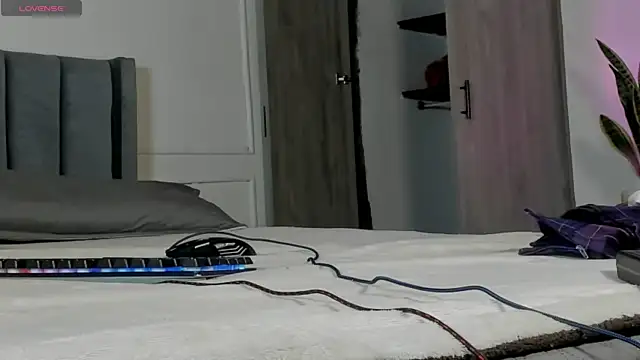 Snapshot of Ice_Princess_ chatting on October 2025 04:58:01 AM Ice Princess online show from October 2025 04:58:01 AM