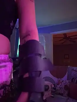 goddessmissmia online show from October 2025 07:24:01 PM