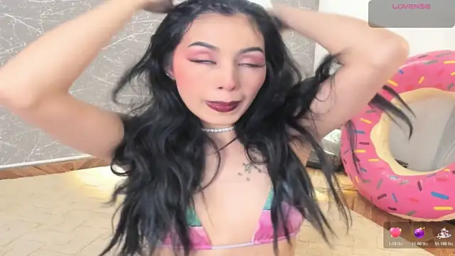 Snapshot of Miss_Charlottet chatting on December 2025 12:55:02 AM Miss Charlottet online show from December 2025 12:55:02 AM