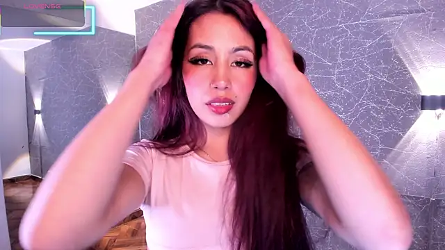 Snapshot of Miss_Charlottet chatting on October 2025 10:21:01 PM Miss Charlottet online show from October 2025 10:21:01 PM