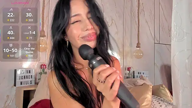 Miss Charlottet online show from March 2026 09:49:01 AM