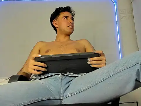 Alexxx savage online show from February 2026 02:35:02 AM