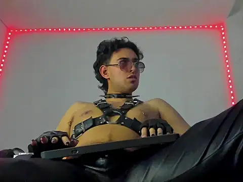 Snapshot of Alexxx_savage chatting on September 2025 03:38:02 AM Alexxx savage online show from September 2025 03:38:02 AM