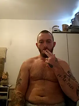 Snapshot of Mikeh609 chatting on October 2025 01:21:02 PM Mikeh609 online show from October 2025 01:21:02 PM