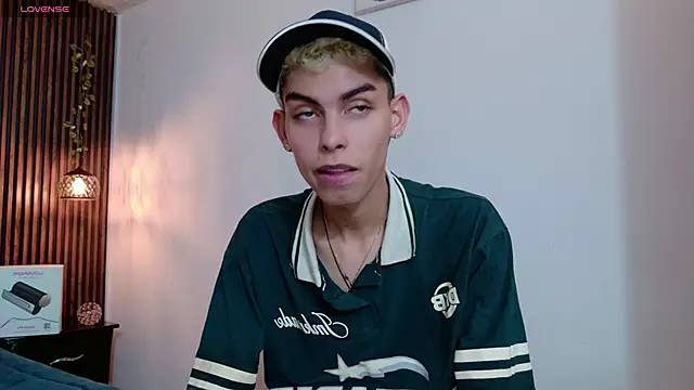 Room 69x online show from February 2026 02:17:02 PM