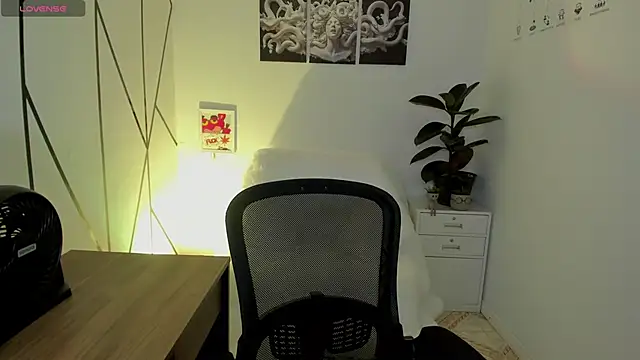 Snapshot of Room_69x chatting on November 2025 03:21:02 AM Room 69x online show from November 2025 03:21:02 AM