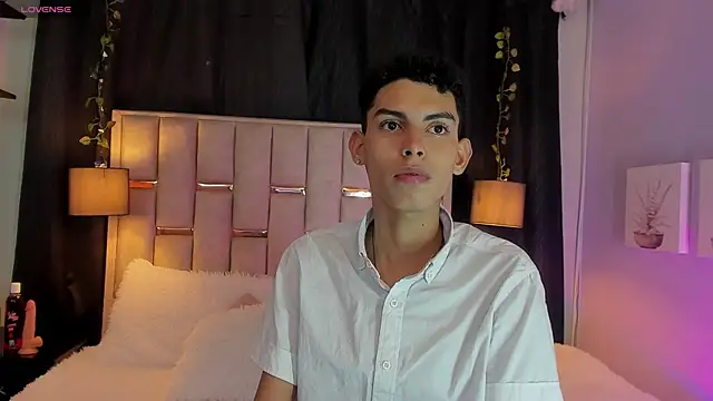 Snapshot of Room_69x chatting on November 2025 03:45:01 PM Room 69x online show from November 2025 03:45:01 PM