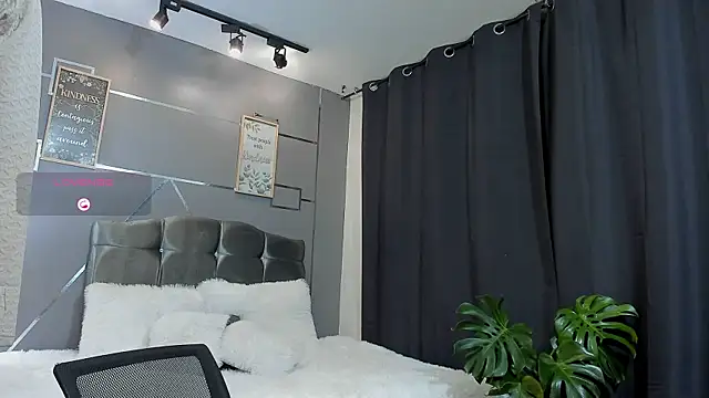 Snapshot of Room_69x chatting on November 2025 02:54:02 AM Room 69x online show from November 2025 02:54:02 AM