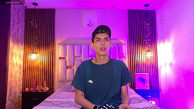 Room 69x online show from May 2026 11:57:02 AM
