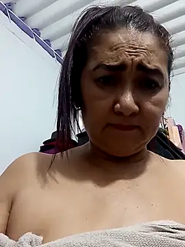 linda luna29 online show from November 2025 01:21:02 AM