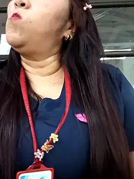 linda luna29 online show from December 2025 08:58:01 PM