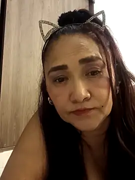 linda luna29 online show from March 2026 05:53:02 AM