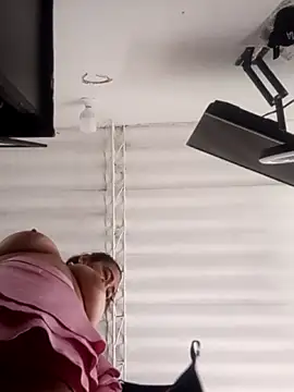 linda luna29 online show from October 2025 03:56:01 PM