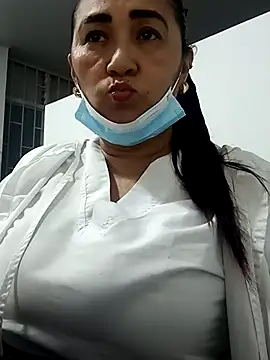 linda luna29 online show from November 2025 11:19:02 PM