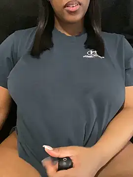 Sipsdoll online show from April 2026 12:45:01 PM