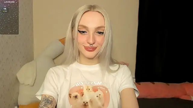 succubantra online show from February 2026 12:58:01 PM