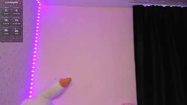 succubantra online show from November 2025 01:04:02 PM