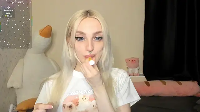 succubantra online show from February 2026 02:47:01 PM