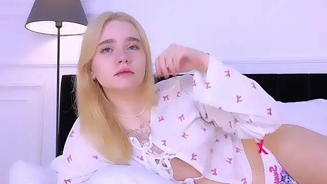 ANNABELLE LU online show from October 2025 05:17:01 AM