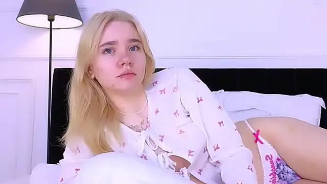 ANNABELLE LU online show from October 2025 02:22:02 AM