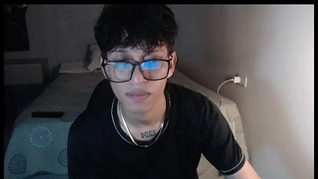 Snapshot of sung_yol chatting on September 2025 03:27:02 AM sung yol online show from September 2025 03:27:02 AM