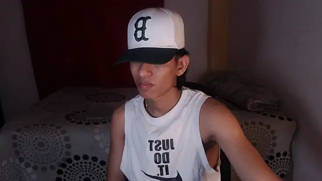 Snapshot of sung_yol chatting on November 2025 05:22:02 AM sung yol online show from November 2025 05:22:02 AM