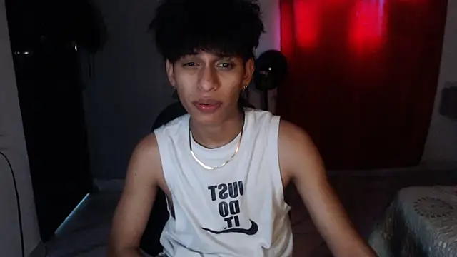 Snapshot of sung_yol chatting on October 2025 08:09:02 PM sung yol online show from October 2025 08:09:02 PM