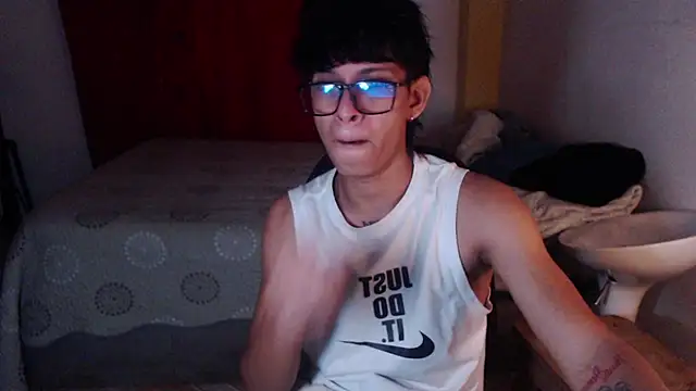 Snapshot of sung_yol chatting on November 2025 09:58:02 PM sung yol online show from November 2025 09:58:02 PM